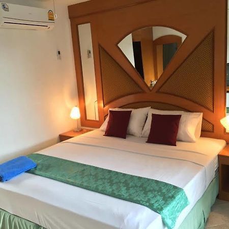 Waree'S Guesthouse Phuket Dış mekan fotoğraf