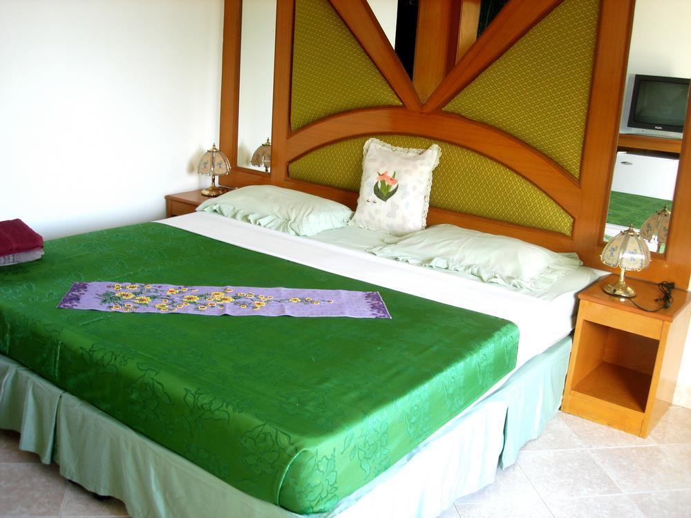 Waree'S Guesthouse Phuket Dış mekan fotoğraf