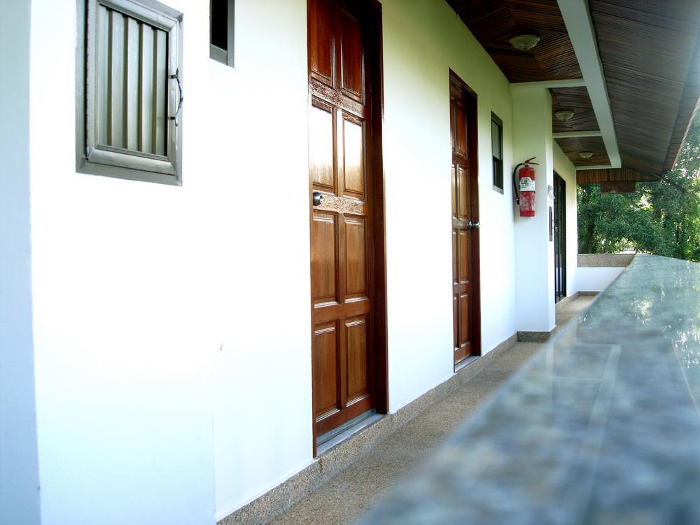 Waree'S Guesthouse Phuket Dış mekan fotoğraf